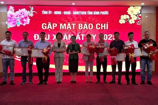 Bình Phước tổ chức gặp mặt các cơ quan báo chí