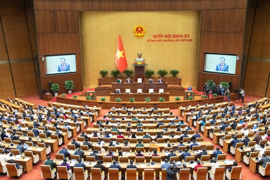 "Vừa chạy vừa xếp hàng"