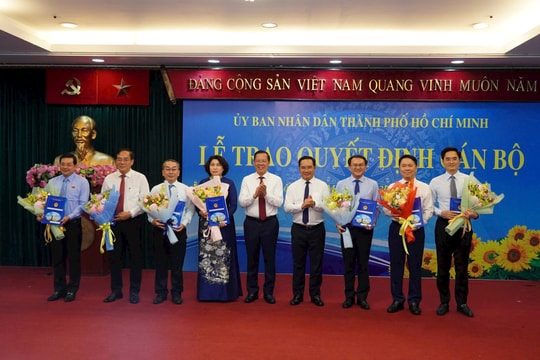 TP.HCM trao quyết định bổ nhiệm Giám đốc, Phó Giám đốc 7 Sở mới