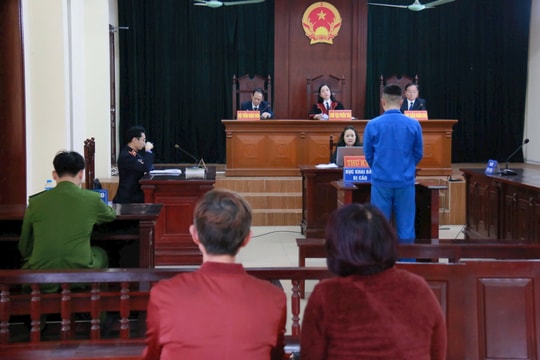 Cướp giật điện thoại, nam thanh niên lĩnh án