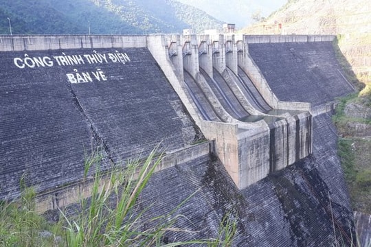 Người dân mỏi mòn chờ tái định cư thủy điện Bản Vẽ