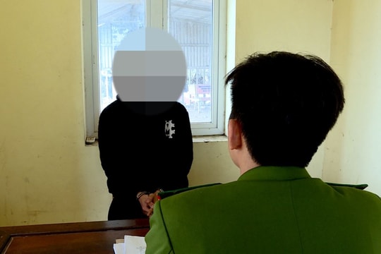 Nam thanh niên 17 tuổi cầm điếu cày tấn công người khác vì…thấy không vừa mắt