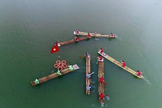 Kỳ Cùng dậy sóng