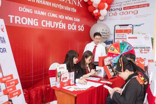 Đảng bộ Agribank đi đầu trong chuyển đổi số với phát triển bền vững (ESG)
