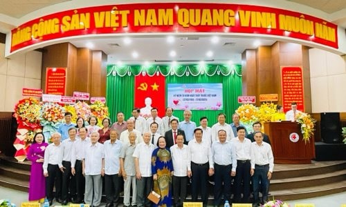 Bệnh viện Đa khoa TP Cần Thơ gặp mặt kỷ niệm 70 năm ngày Thầy thuốc Việt Nam