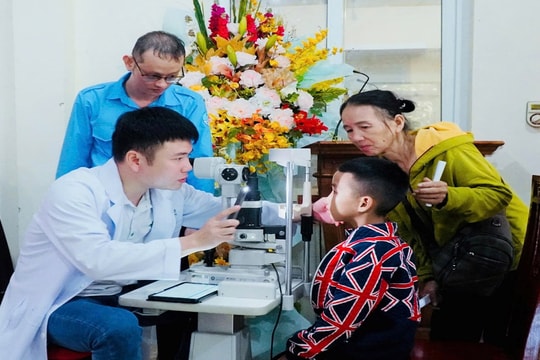 Hành trình thiện nguyện – Khi người thầy thuốc đặt trái tim lên đường