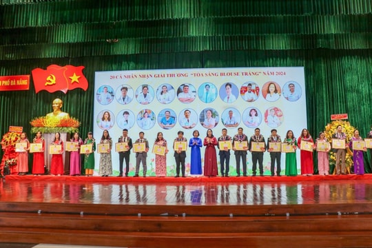 Tôn vinh 20 y, bác sĩ đoạt Giải thưởng “Tỏa sáng Blouse trắng”