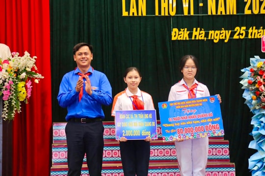 Hội đồng Đội huyện Đăk Hà chung tay xóa nhà tạm