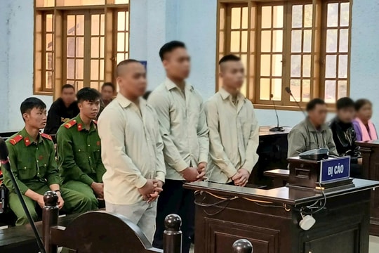 Rủ bạn đi đánh đối thủ vì ghen tuông