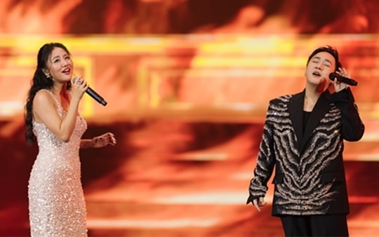 Đêm nhạc nghệ thuật “Tâm thức tinh hoa”: Điểm chạm cảm xúc của khách hàng cao cấp