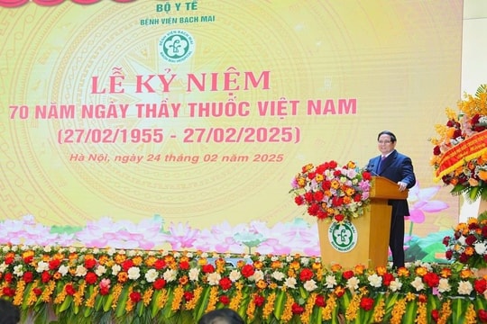 Thủ tướng Phạm Minh Chính dự Lễ kỷ niệm 70 năm Ngày Thầy thuốc Việt Nam tại Bệnh viện Bạch Mai