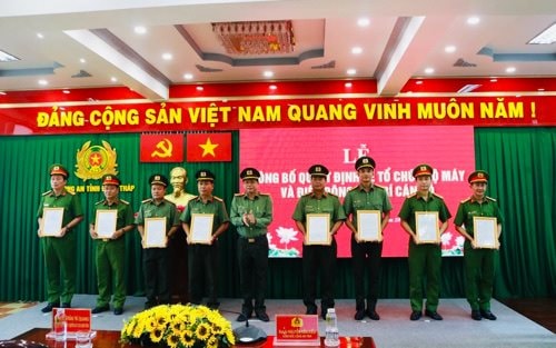 Công an tỉnh Đồng Tháp công bố về tổ chức bộ máy và sắp xếp cán bộ