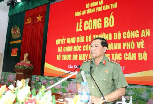 Công an TP Cần Thơ công bố quyết định về tổ chức bộ máy và công tác cán bộ