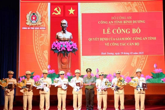 Bình Dương: 14 cán bộ lãnh đạo Công an các đơn vị, địa phương nghỉ hưu trước tuổi