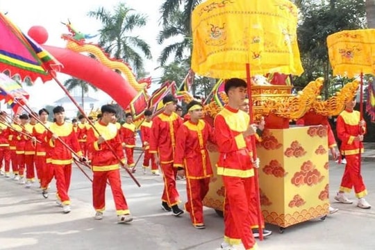 Khai hội đền Xã Tắc ở Móng Cái