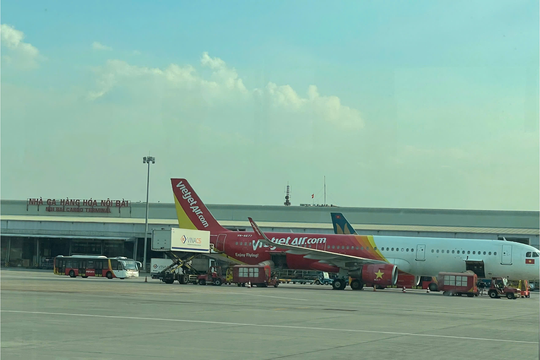 Khách tăng mạnh, Cục Hàng không siết chặt quản lý giá vé