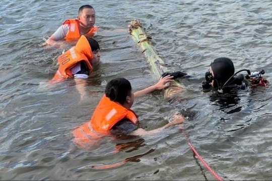 Hai học sinh đuối nước thương tâm