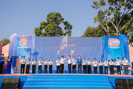 TP.HCM sẽ thực hiện 90 “Đường cờ Tổ quốc” trong Tháng Thanh niên