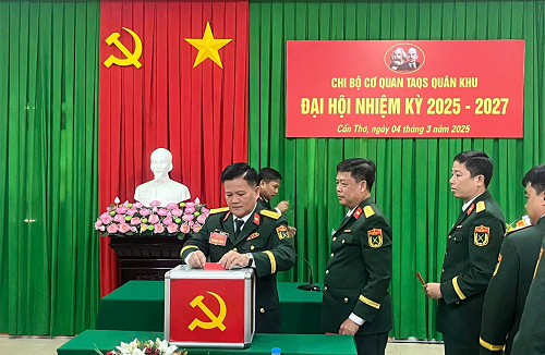 Đại hội Chi bộ cơ quan Tòa án Quân sự Quân khu 9 thành công tốt đẹp