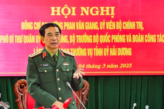 Bộ trưởng Quốc phòng Phan Văn Giang làm việc với BTV Tỉnh ủy Hải Dương