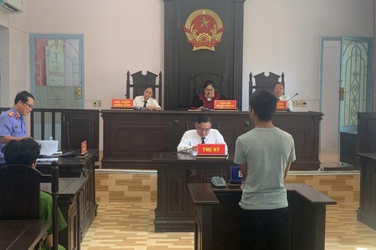 Trên đường mua ma túy về sử dụng thì bị bắt