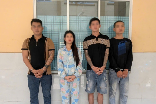 Làm việc với nhóm đối tượng cầm hung khí xông vào quán nhậu đánh người