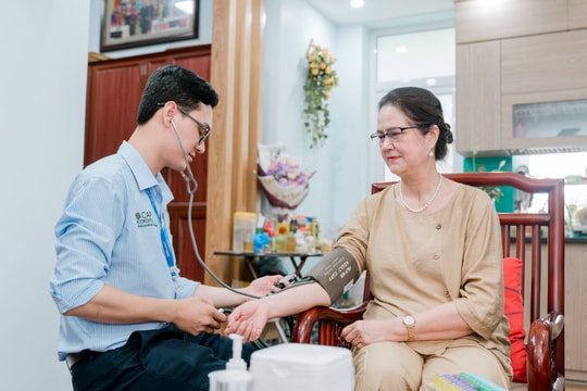 Chăm sóc sức khỏe ngay tại nhà: Xu hướng mới thúc đẩy y tế dự phòng theo hướng chủ động, tích cực