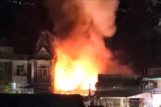 Cháy lớn tại kho chứa len ở thành phố Đà Lạt