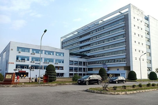 Người đàn ông tử vong sau khi rơi từ tầng 7 Bệnh viện Đa khoa Bắc Kạn