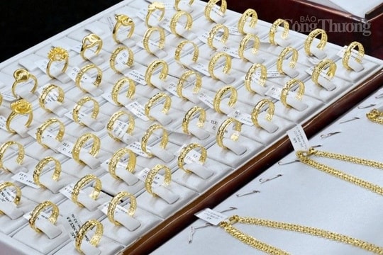 Giá vàng hôm nay 5/3: Vàng nhẫn "tăng sốc" 1,7 triệu đồng/lượng