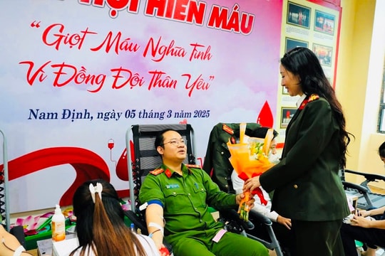 Hơn 250 cán bộ chiến sĩ Công an tham gia ngày hội giọt máu nghĩa tình
