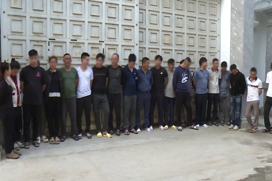 Công an đột kích hai sới bạc, nhiều đối tượng sa lưới