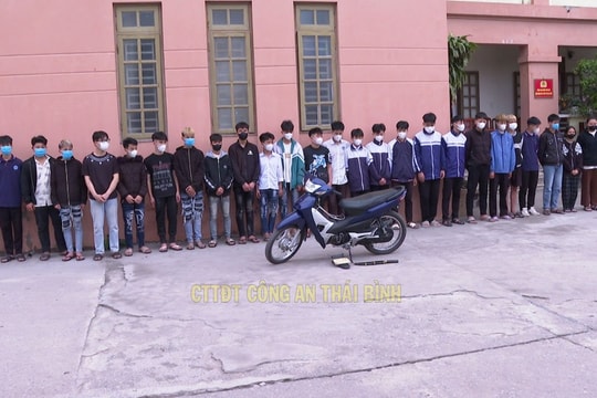 Hai nhóm thanh thiếu niên hẹn nhau hỗn chiến