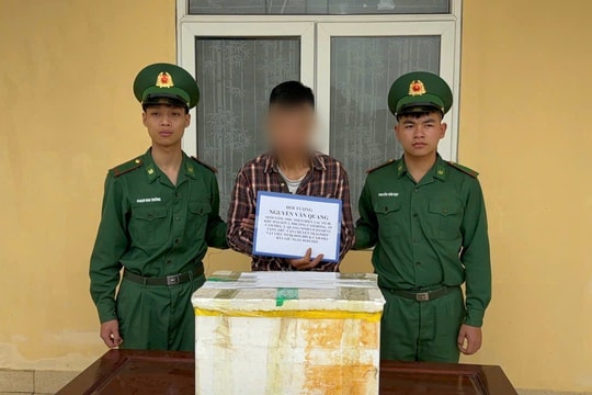 Bắt đối tượng tàng trữ chất nổ trái phép