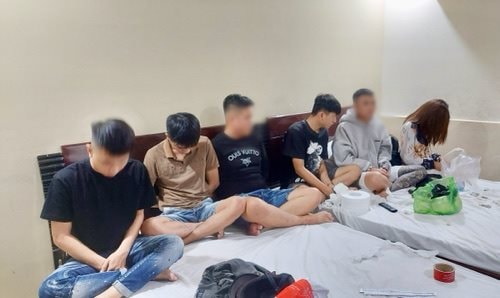 Nhóm đối tượng tổ chức sử dụng trái phép ma túy trong khách sạn