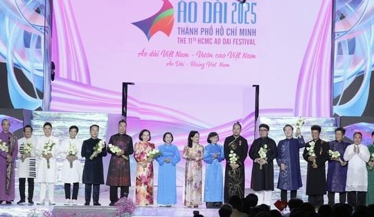 Bộ sưu tập thứ 11 tại Lễ hội Áo dài TP.HCM của NTK Đỗ Trịnh Hoài Nam có gì đặc biệt?