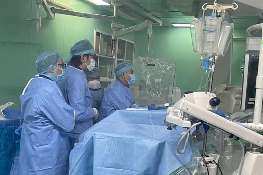 Cứu sống bệnh nhân chấn thương thận mà không cần phẫu thuật