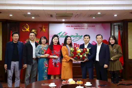 Báo Công lý gặp mặt kỷ niệm Ngày Quốc tế Phụ nữ 8/3