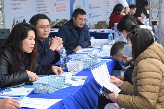 Ngày hội tư vấn tuyển sinh Bắc Ninh 2025 thu hút hàng nghìn học sinh