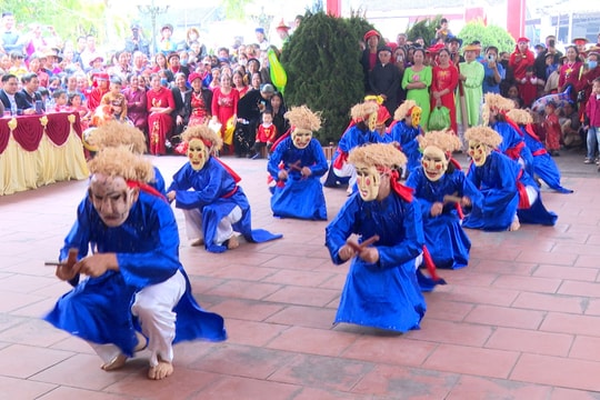 Nhiều trò diễn hấp dẫn trong Lễ hội Xuân Phả