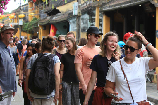 Tháng 2, gần 1,9 triệu lượt khách du lịch quốc tế đến Việt Nam