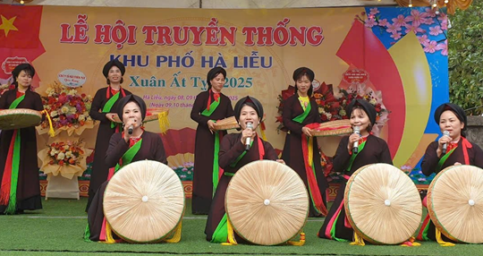 Bắc Ninh: Hội làng khu phố Hà Liễu
