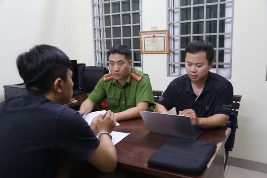 Tạm giữ đối tượng nghiện ma túy liên quan đường dây bán tài khoản ngân hàng