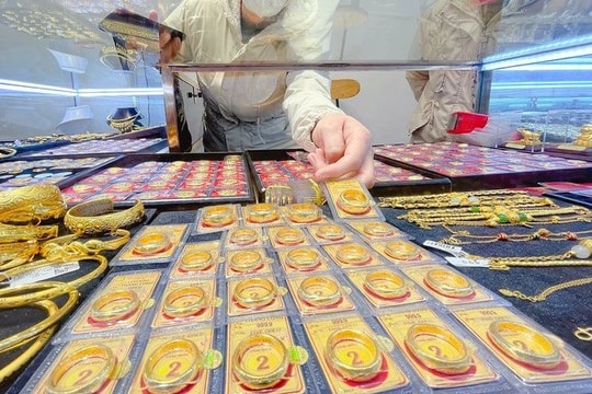 Giá vàng hôm nay 11/3: Giảm 300.000 đồng/lượng