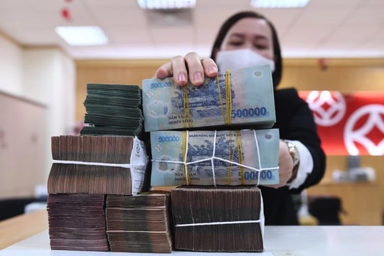 18 ngân hàng đồng loạt giảm lãi suất tiết kiệm