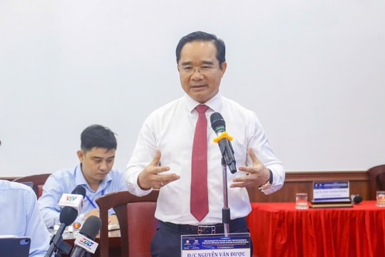 Chủ tịch TP.HCM và chiến lược "1-4-1"