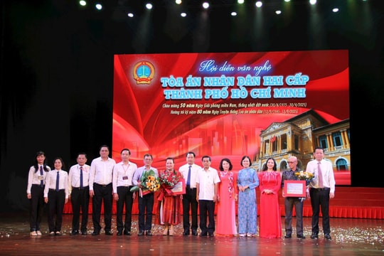 Tưng bừng Hội diễn văn nghệ TAND hai cấp TP.HCM
