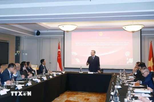 Tổng Bí thư lắng nghe kiến nghị, đề xuất của trí thức kiều bào tại Singapore