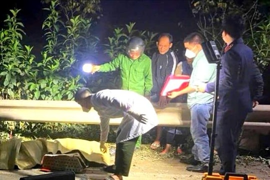 Va chạm xe đầu kéo khiến 2 học sinh tử vong tại chỗ