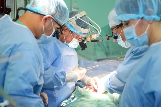 Trái tim xuyên Việt hồi sinh sự sống cho bệnh nhân tại Huế